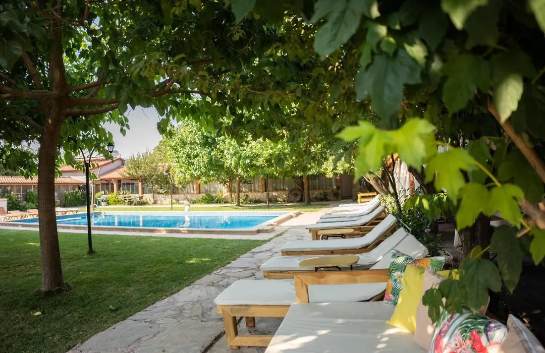 Mogla Tashan Hotel-1
